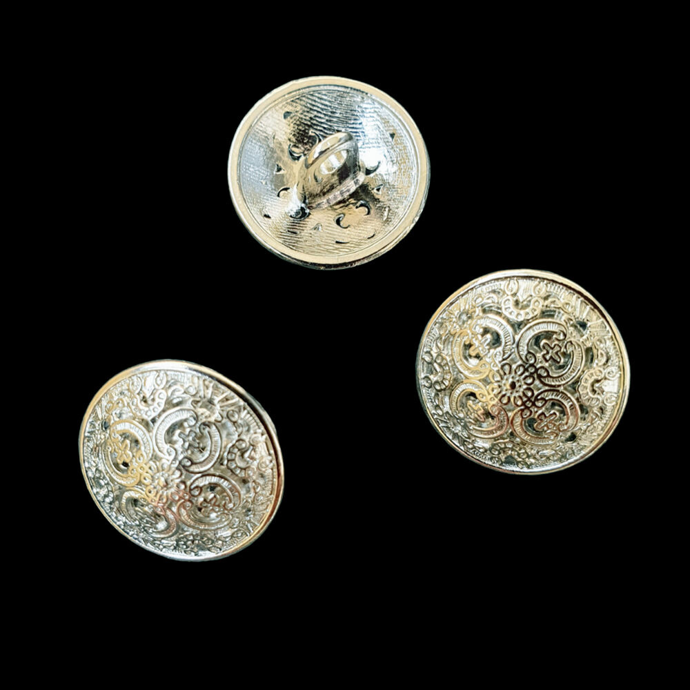 Buttons for the vestments of the priest